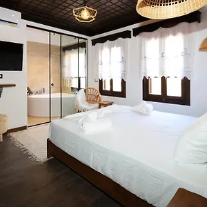Ador Boutique Albanië